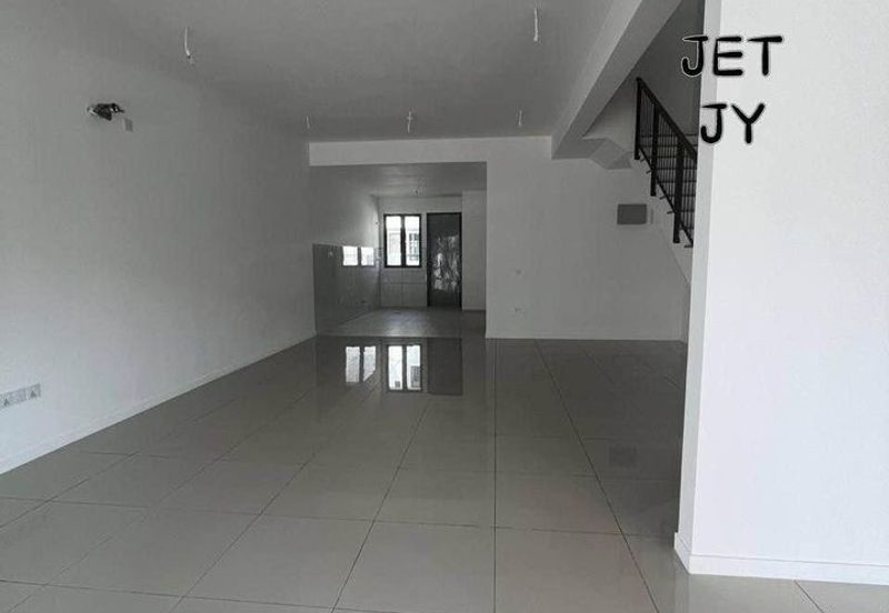2 Sty Brand New Terrace @ Nadira Bandar Bukit Raja Klang