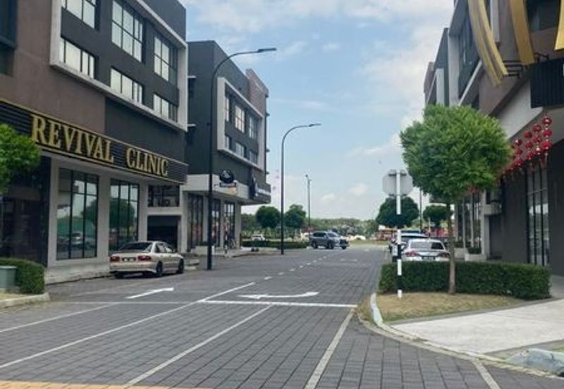 3 Sty Shoplot @ Eco Somerset, Telok Panglima Garang (Facing Main Road)