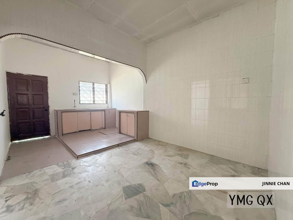 1 Storey End Lot Terrace House at Batu Belah, Klang , Selangor, Klang