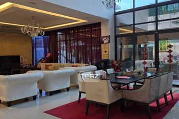 3 Storey Corner Bungalow at Laman Villa, Meru Klang