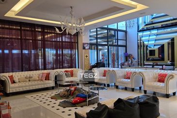 3 Storey Corner Bungalow at Laman Villa, Meru Klang