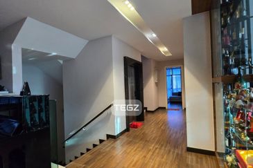 3 Storey Corner Bungalow at Laman Villa, Meru Klang