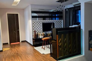 3 Storey Corner Lot Bungalow at Laman Villa, Pekan Meru, Klang