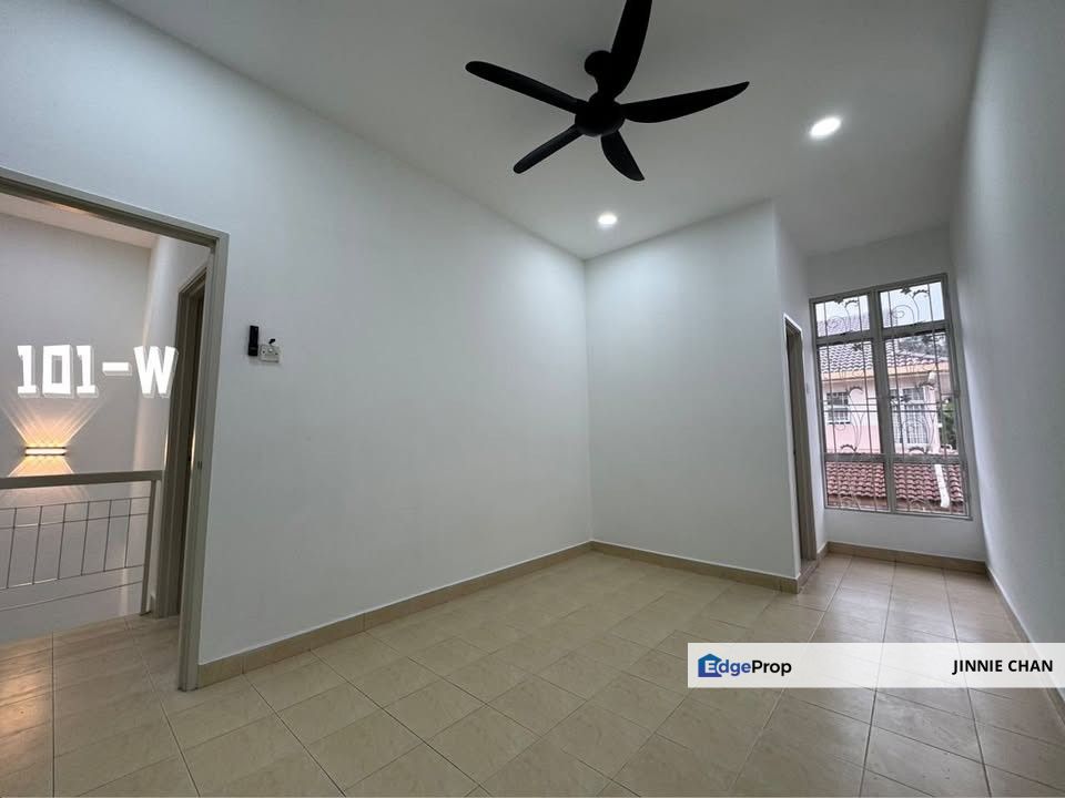 2 Storey End Lot Terrace House at Bandar Parklands, Bandar Bukit Tinggi 3, Klang, Selangor, Klang