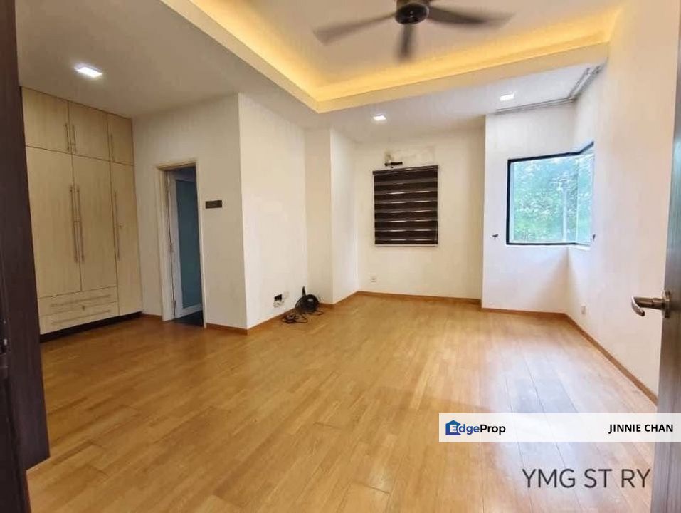 3 Storey End Lot Terrace House at Telok Gadong Besar, Klang, Selangor, Port Klang