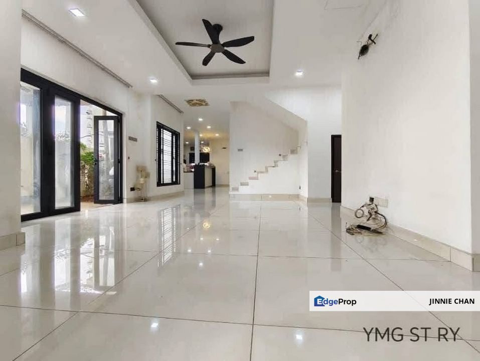 3 Storey End Lot Terrace House at Telok Gadong Besar, Klang, Selangor, Port Klang