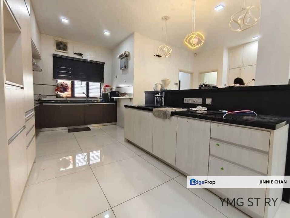 3 Storey End Lot Terrace House at Telok Gadong Besar, Klang, Selangor, Port Klang