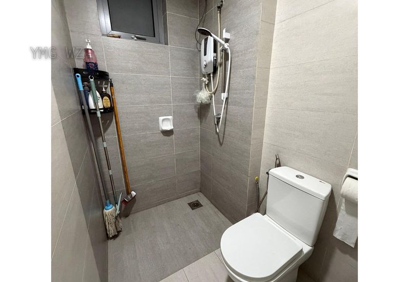 Adria Residence @ Gravit8