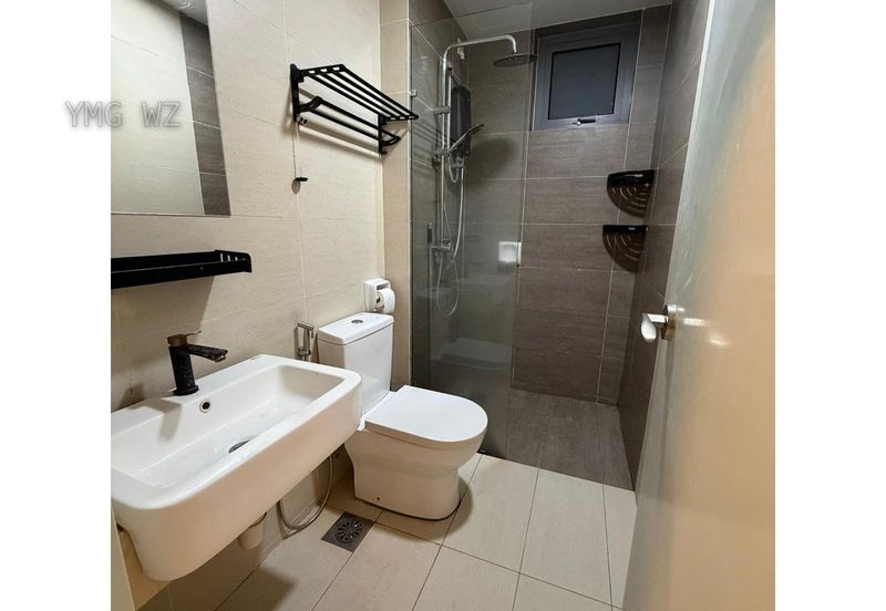 Adria Residence @ Gravit8