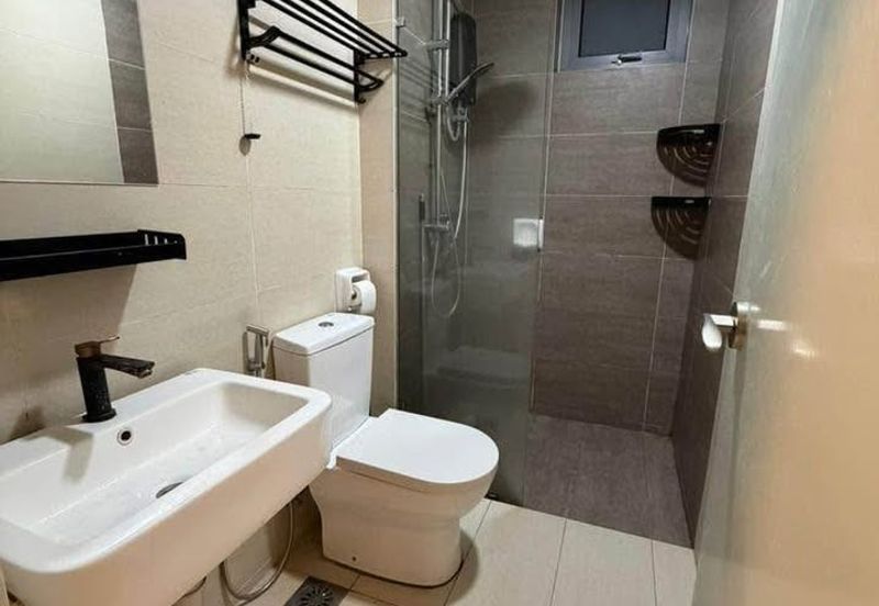 Adria Residence @ Gravit8