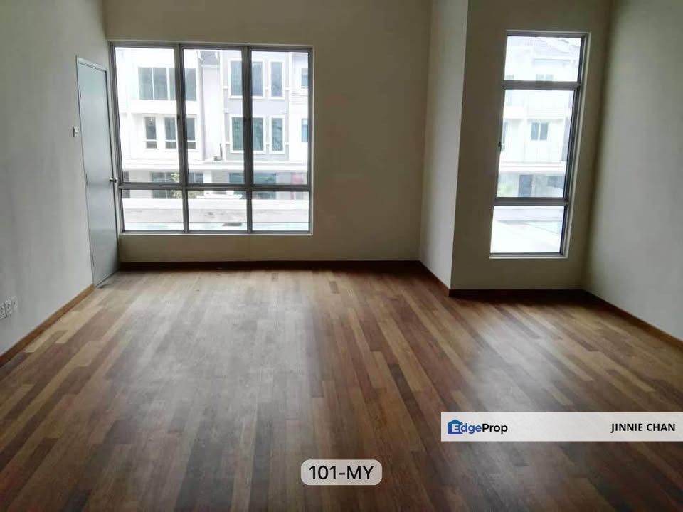 2.5 Storey Superlink House at Bandar Bukit Tinggi 2, Klang, Selangor, Klang