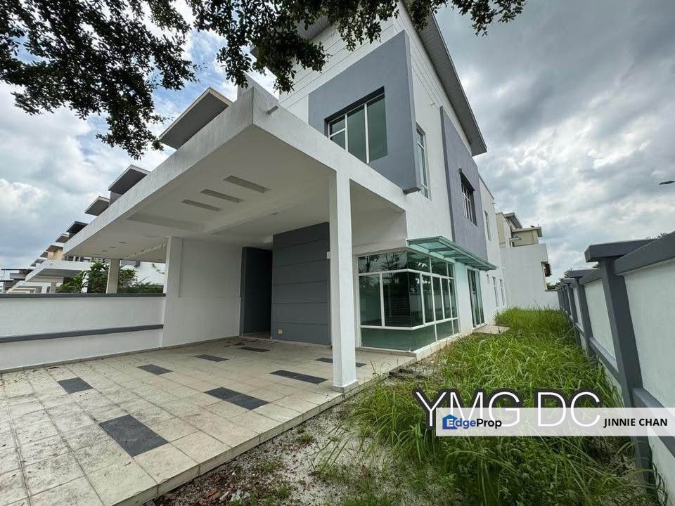 2 Storey End Lot Cluster Semi D at Bandar Bestari Canary Garden, Klang, Selangor, Klang