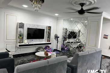 Taman Teluk Gedung Indah