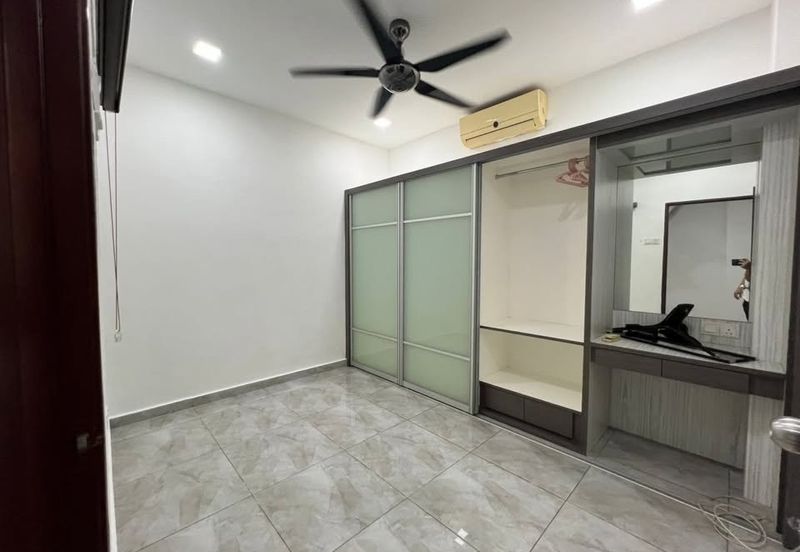 Taman Tepi Sungai ( Taman Teluk Pulai Indah )