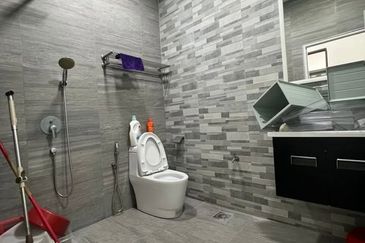 Taman Tepi Sungai ( Taman Teluk Pulai Indah )