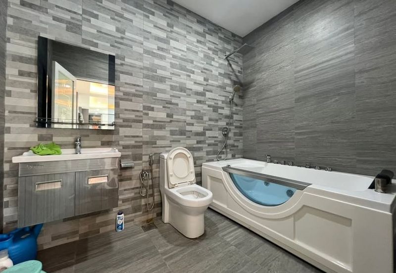 Taman Tepi Sungai ( Taman Teluk Pulai Indah )