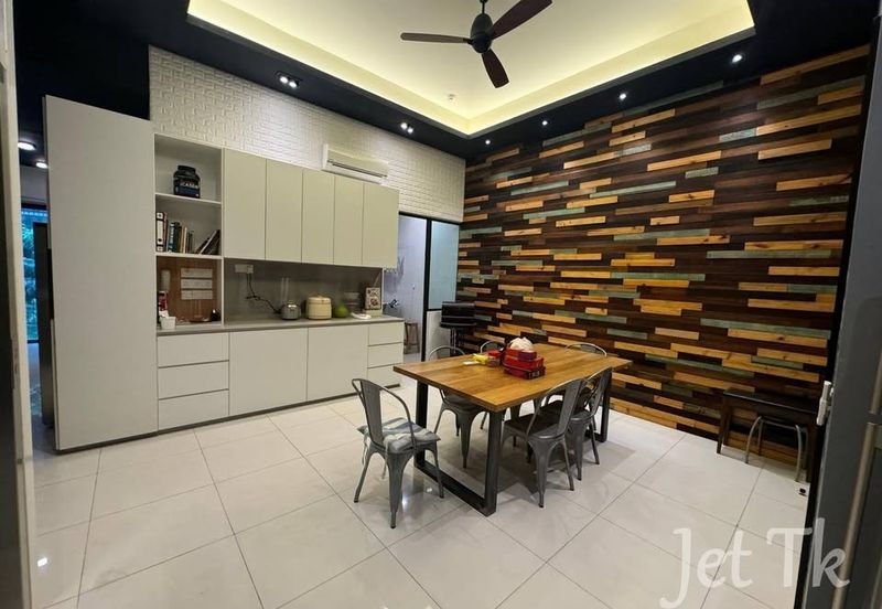 Duta Villa, Setia Alam