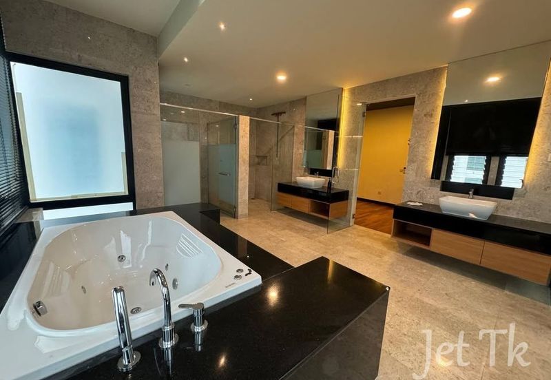 Duta Villa, Setia Alam