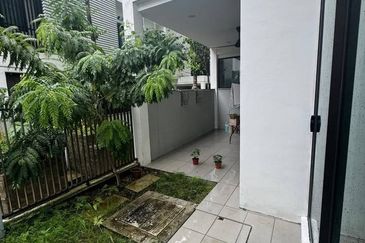 Duta Villa, Setia Alam