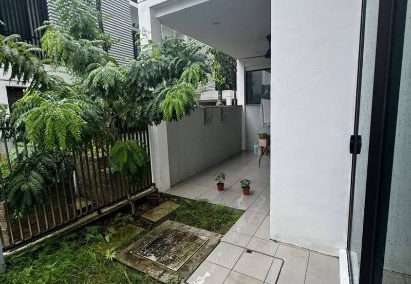 Duta Villa, Setia Alam