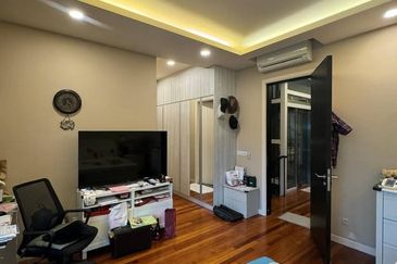 Duta Villa, Setia Alam