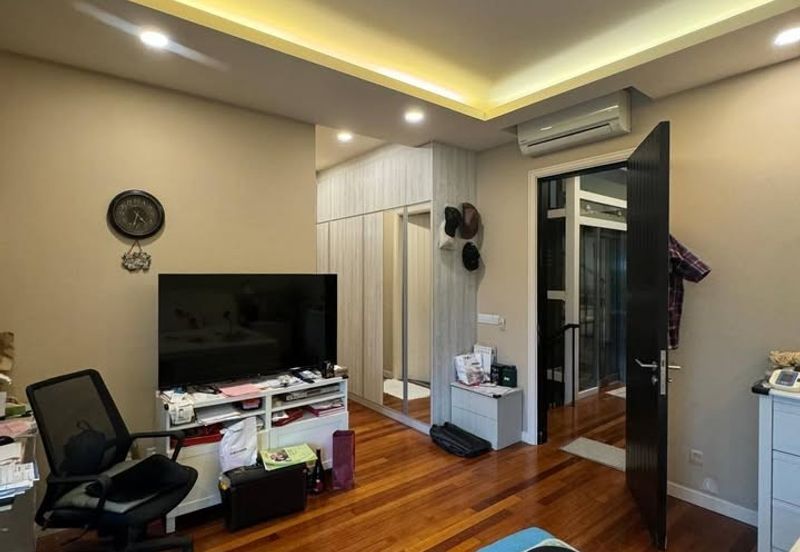 Duta Villa, Setia Alam