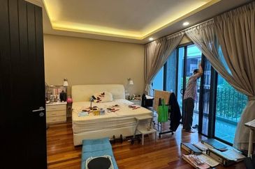 Duta Villa, Setia Alam