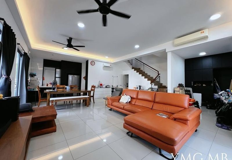 Lucent Residence @ twentyfive.7