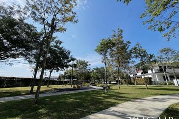 Lucent Residence @ twentyfive.7