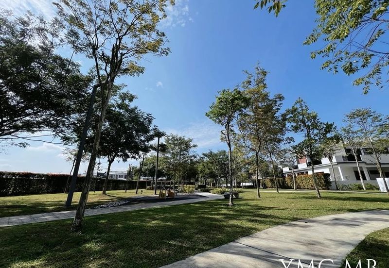 Lucent Residence @ twentyfive.7