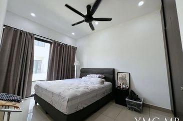 Lucent Residence @ twentyfive.7