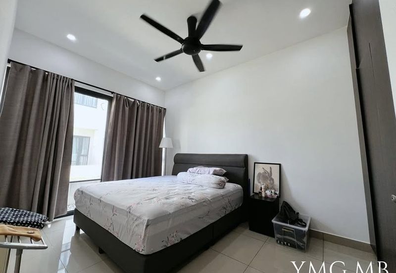 Lucent Residence @ twentyfive.7