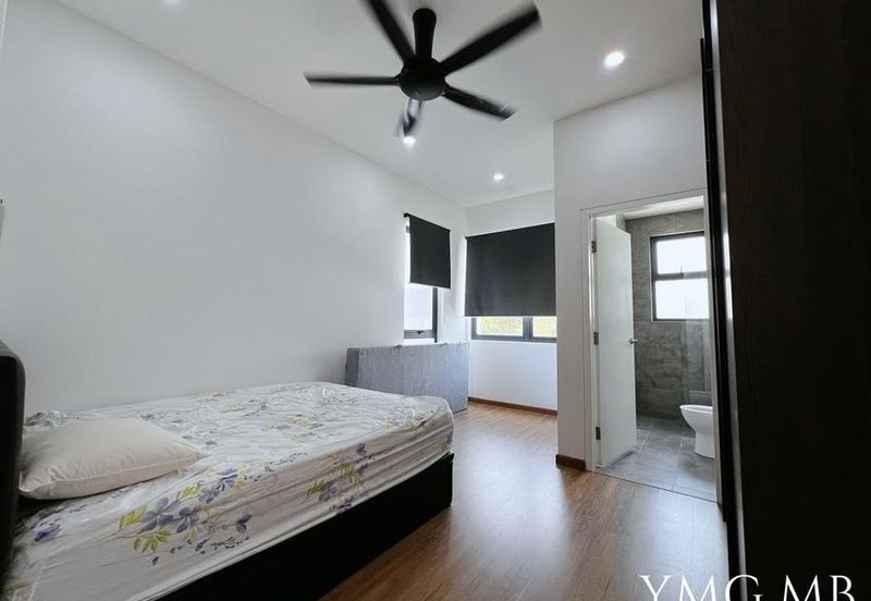 Lucent Residence @ twentyfive.7