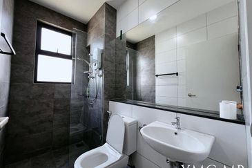 Lucent Residence @ twentyfive.7