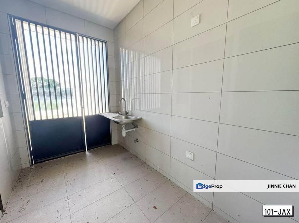 2 Storey Semi D at Laman Lakeside, Bandar Bukit Raja, Klang, Selangor, Bandar Bukit Raja