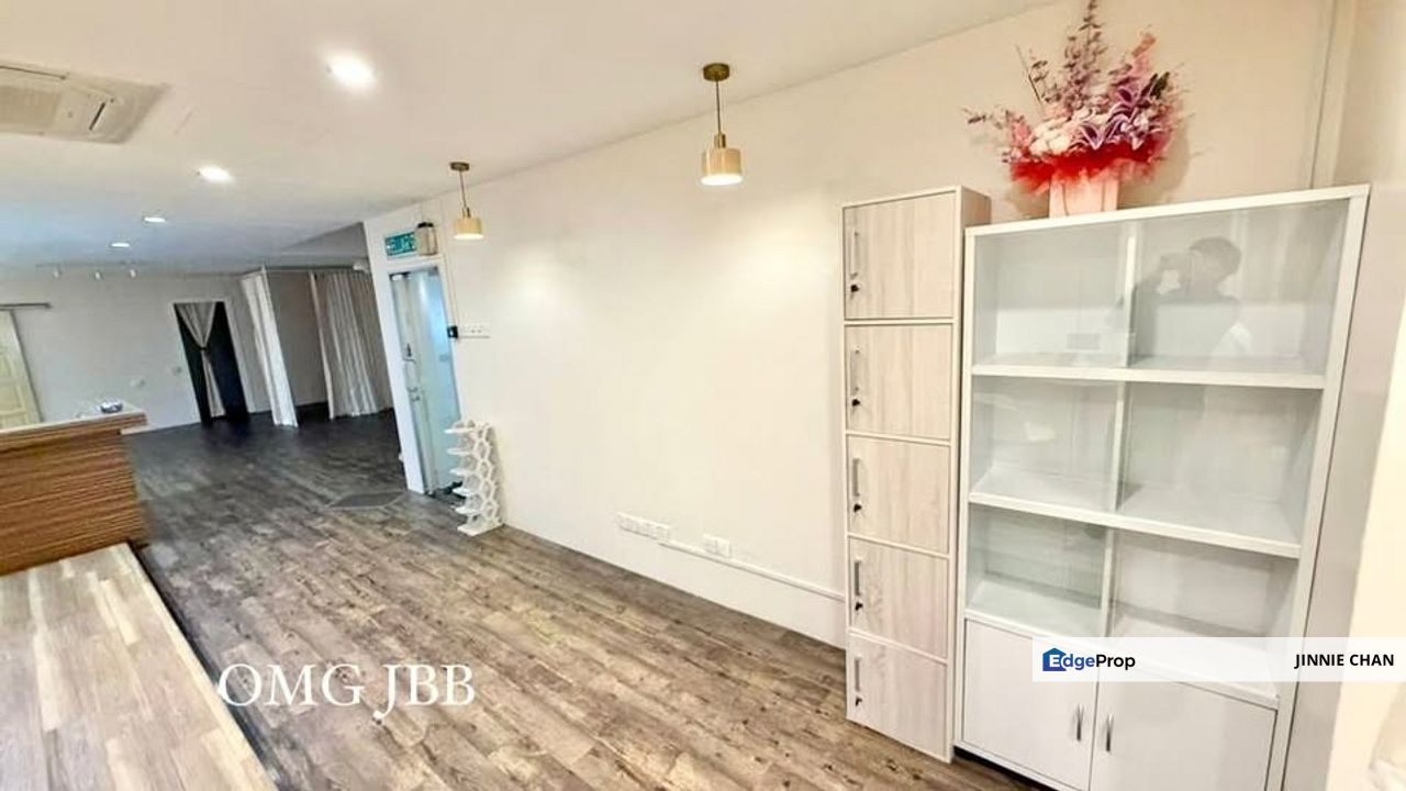 1st Floor Shoplot at Jalan Mahogani, Bandar Botanic, Klang, Selangor, Klang