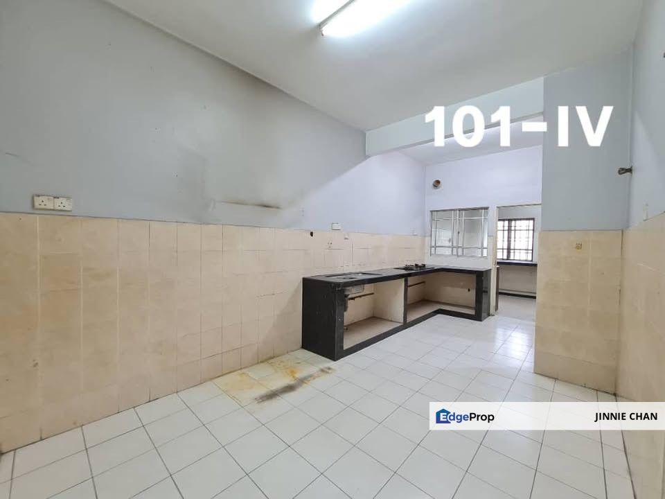 2 Storey End Lot Terrace House at Tepi Sungai, Teluk Pulai, Klang, Selangor, Klang