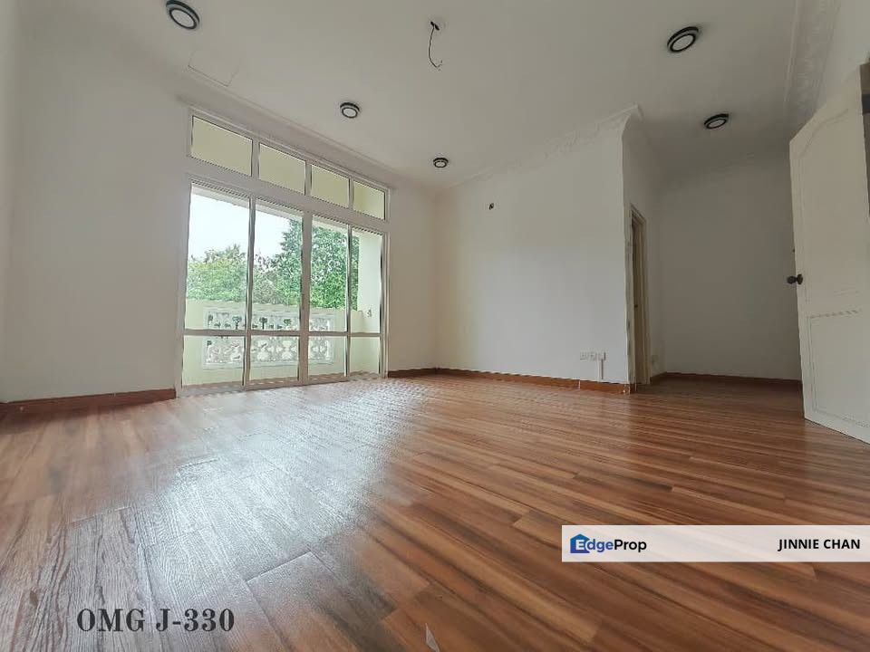 3 Storey Superlink House at Anjung Sari, Setia Alam, Selangor, Shah Alam