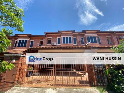 Double Storey Terrace @ Alam Budiman Jalan Pulau Lumut Shah Alam, Selangor, Shah Alam