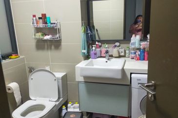 Biji Living (Seventeen Residences)