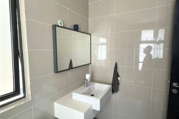 Biji Living (Seventeen Residences)