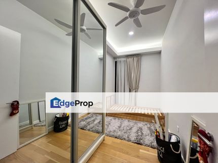 Single Furnished Room in a 2-room unit @Sentral Suites, KL Sentral. Short/medium term welcomed, Kuala Lumpur, KL Sentral