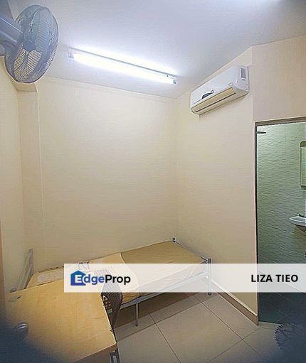 Room @ Family Home, Section17, PJ. Free parking., Selangor, Petaling Jaya