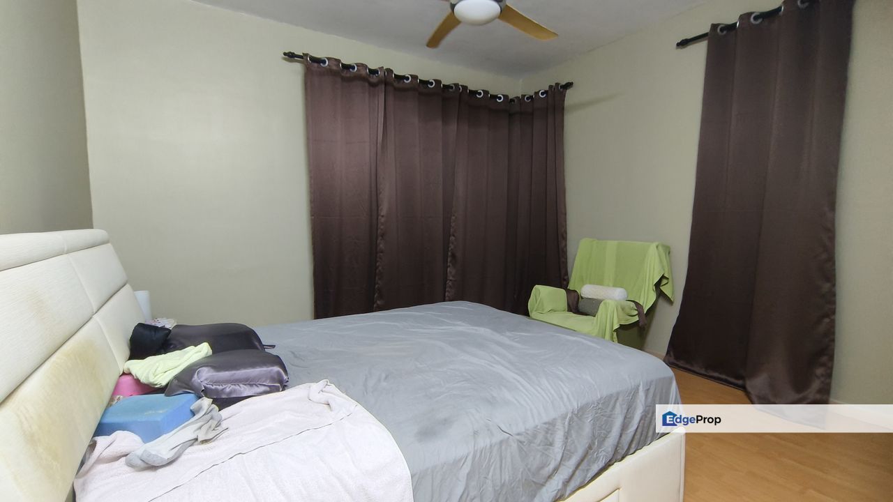 Amara residence corner lot for rent with full kitchen cabinet low rent , Selangor, Batu Caves 