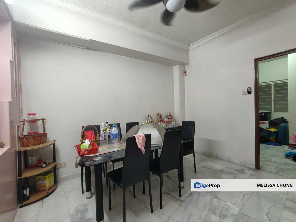 Taman Serdang Raya Partial Furnished Double Storey For Rent, Selangor, Seri Kembangan