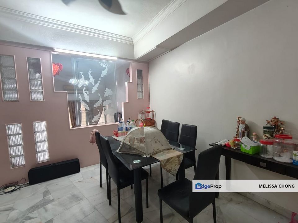 Taman Serdang Raya Partial Furnished Double Storey For Rent, Selangor, Seri Kembangan