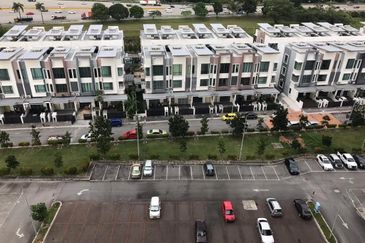 Usj One Park Condominiums