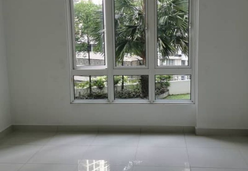 Royal Regent Sri Putramas III