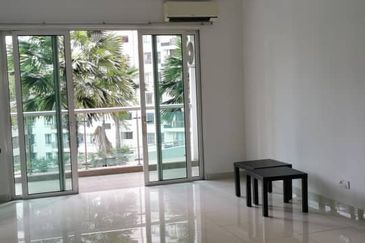 Royal Regent Sri Putramas III