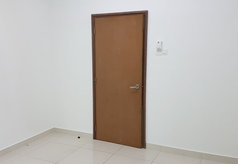 Royal Regent Sri Putramas III